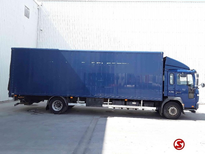 Volvo FL 220 - Грузовик с закрытым кузовом: фото 4 Volvo FL 220 - Грузовик с закрытым кузовом: фото 4