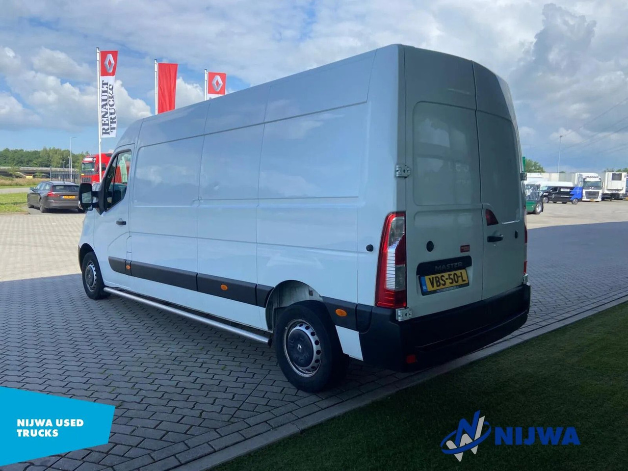 Renault Master T35 145 L3H2 Navigatie + Airco Kasten - Цельнометаллический фургон: фото 4 Renault Master T35 145 L3H2 Navigatie + Airco Kasten - Цельнометаллический фургон: фото 4