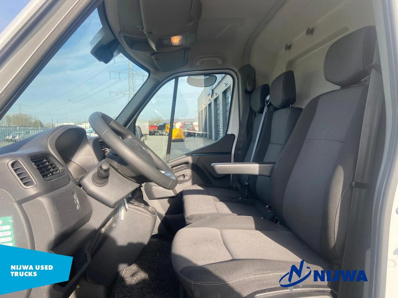 Renault Master T35 150 L2H2 Trekhaak + Navigatie Kasten - Цельнометаллический фургон: фото 5 Renault Master T35 150 L2H2 Trekhaak + Navigatie Kasten - Цельнометаллический фургон: фото 5