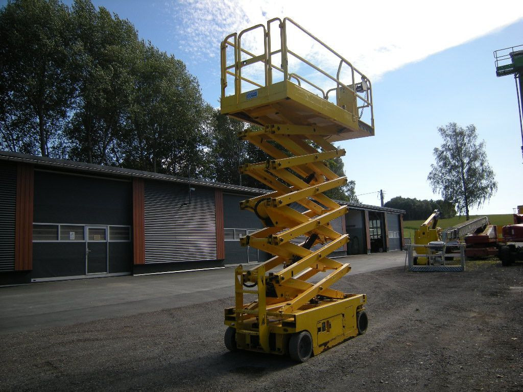 Genie GS 4047 Scherenarbeitsbühne Genie 14 m - Грузовик с подъемником: фото 2 Genie GS 4047 Scherenarbeitsbühne Genie 14 m - Грузовик с подъемником: фото 2