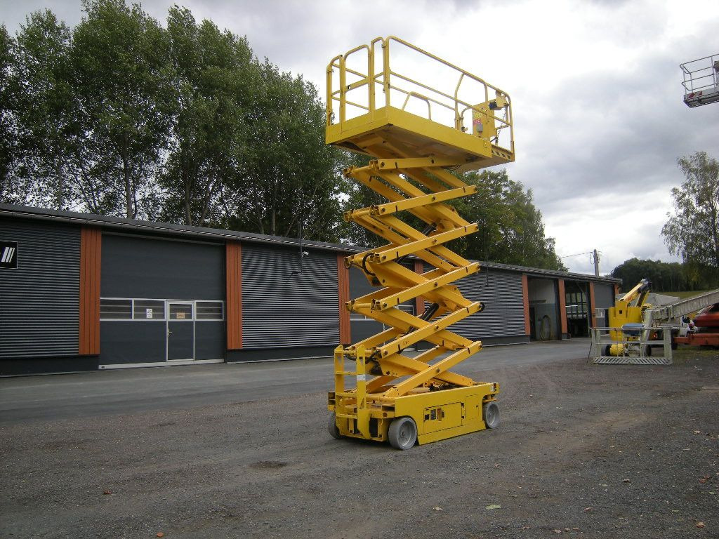 Genie GS 4047 Scherenarbeitsbühne Genie 14 m - Грузовик с подъемником: фото 2 Genie GS 4047 Scherenarbeitsbühne Genie 14 m - Грузовик с подъемником: фото 2