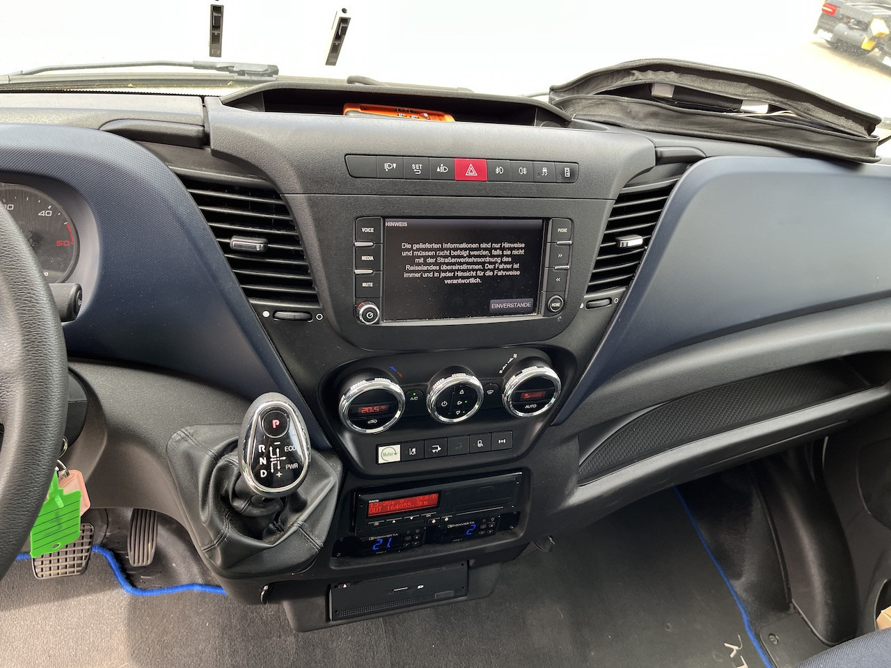 Iveco 70C18 Daily  Kühlkoffer mit Ladebordwand Konvekta - Лёгкий коммерческий автомобиль: фото 2 Iveco 70C18 Daily  Kühlkoffer mit Ladebordwand Konvekta - Лёгкий коммерческий автомобиль: фото 2