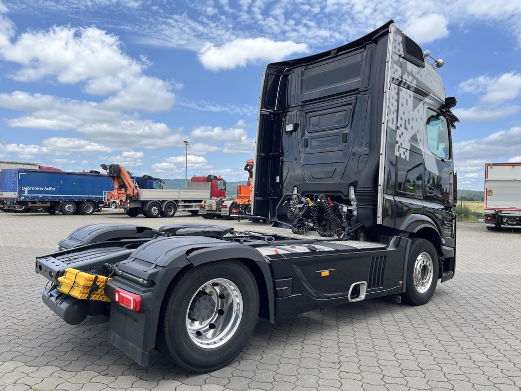 Mercedes-Benz Actros 1853 4x2 Gigaspace Sitzecke StyleLine - Тягач: фото 4 Mercedes-Benz Actros 1853 4x2 Gigaspace Sitzecke StyleLine - Тягач: фото 4