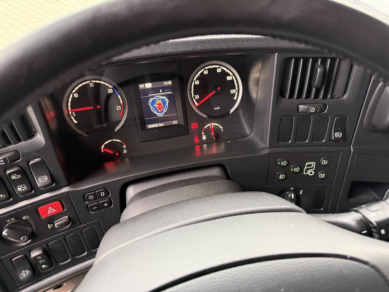 Тягач Scania R 450 4x2: фото 8