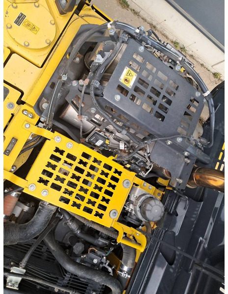 Komatsu PC210LCI-11 - Гусеничный экскаватор: фото 3 Komatsu PC210LCI-11 - Гусеничный экскаватор: фото 3