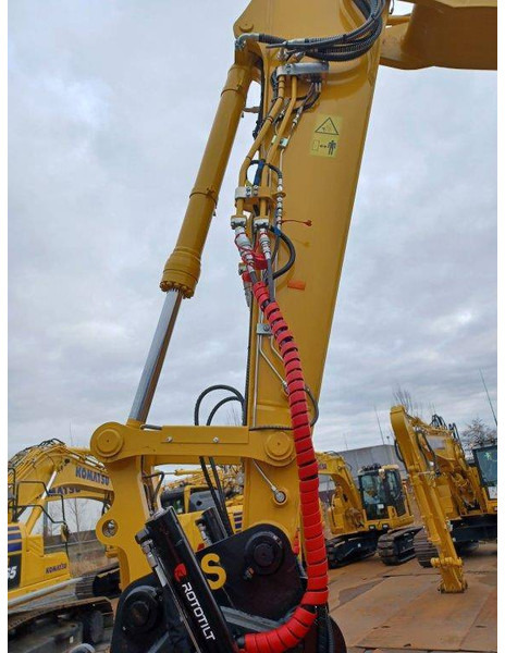 Komatsu PW180-11E0 - Колёсный экскаватор: фото 5 Komatsu PW180-11E0 - Колёсный экскаватор: фото 5