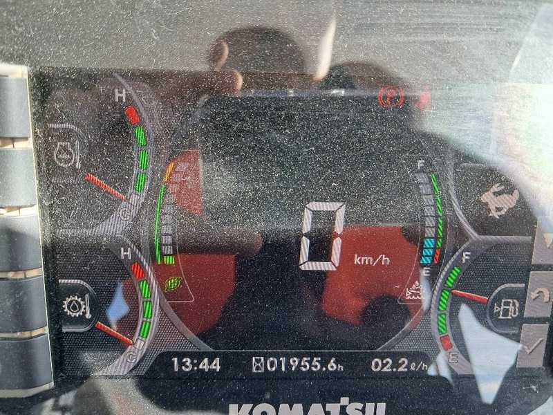 Колёсный погрузчик Komatsu WA100M-8: фото 6 Колёсный погрузчик Komatsu WA100M-8: фото 6