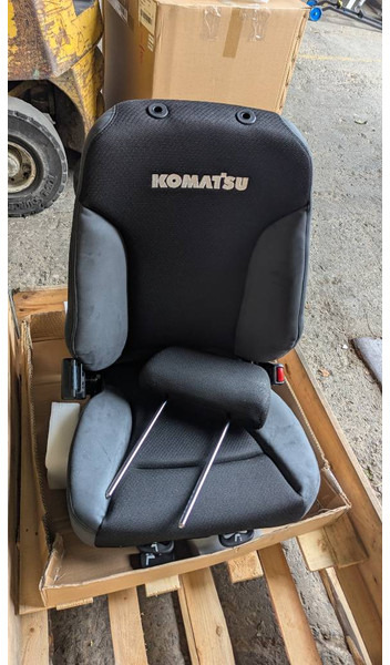 Komatsu WA380-8 SEAT ASS'Y 421-S33-6790 - Кабина и интерьер для Строительной техники: фото 1 Komatsu WA380-8 SEAT ASS'Y 421-S33-6790 - Кабина и интерьер для Строительной техники: фото 1