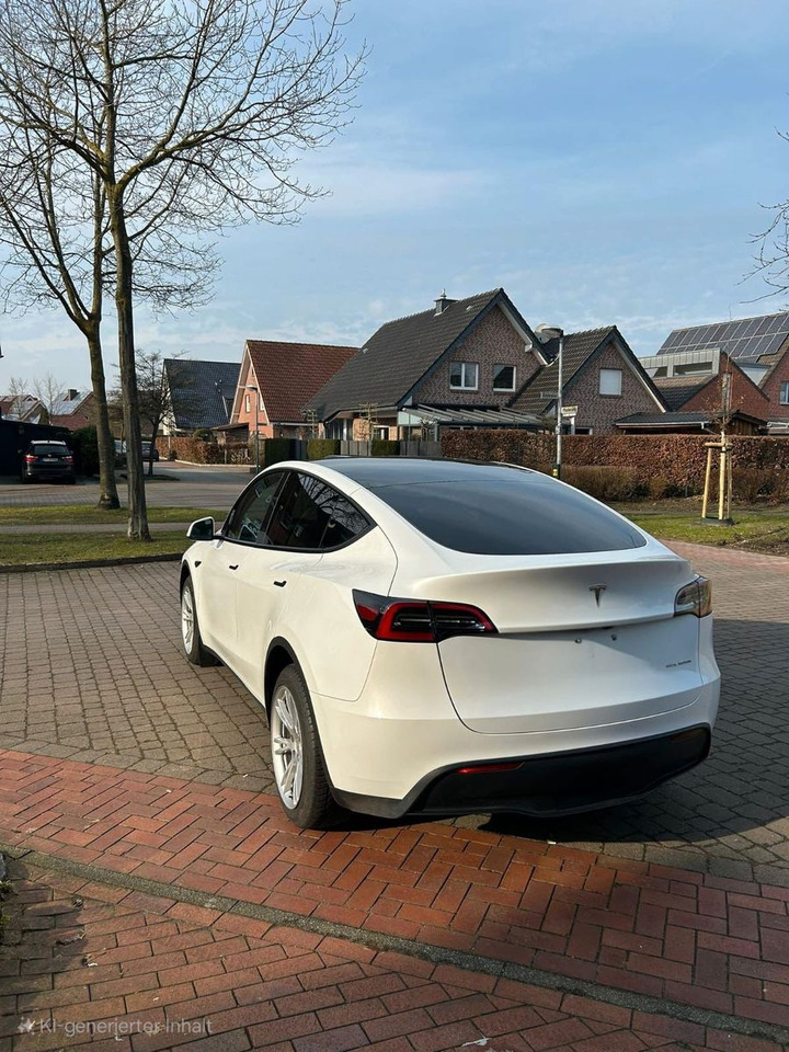 Tesla Model Y Hinterradantrieb RWD - Седан: фото 3 Tesla Model Y Hinterradantrieb RWD - Седан: фото 3