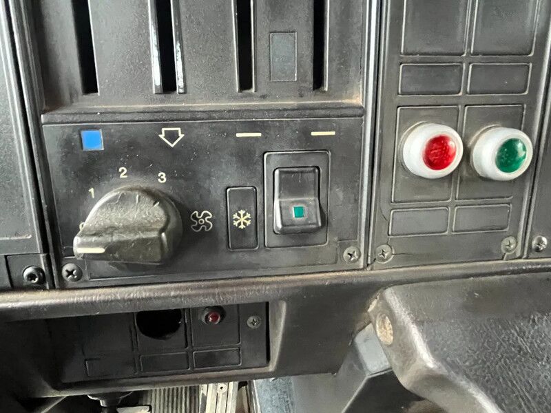 Тягач Scania R142-V8 - Spring/Spring - NO rust - 40.968: фото 10