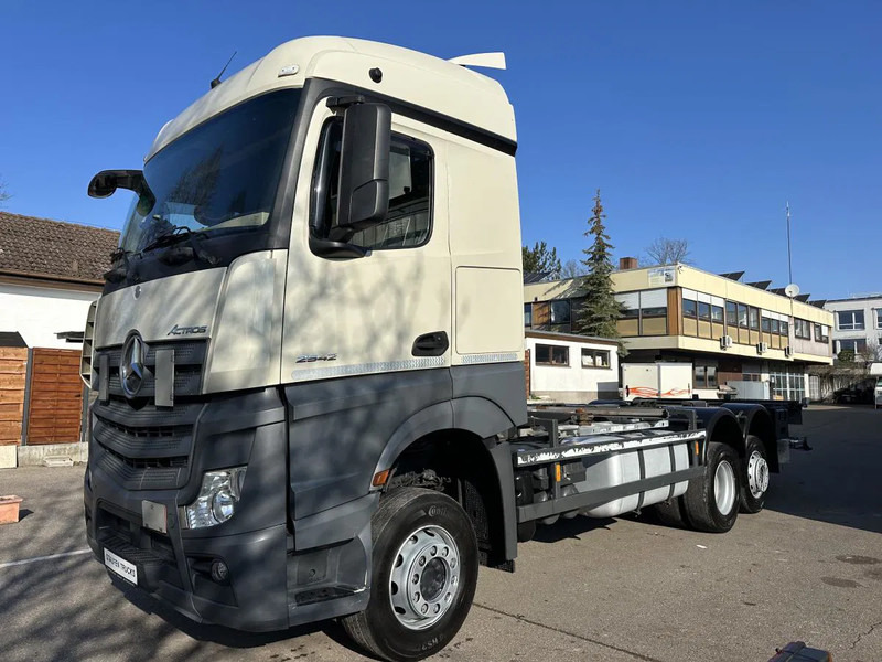 Грузовик-контейнеровоз/ Сменный кузов Mercedes-Benz Actros 2542 LL BDF Standard 6x2 LBW: фото 13