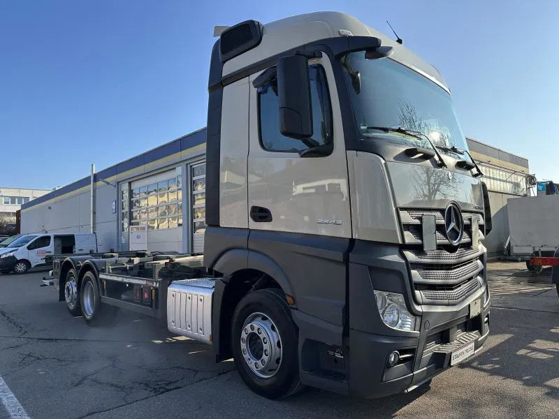 Грузовик-контейнеровоз/ Сменный кузов Mercedes-Benz Actros 2542 LL BDF Standard 6x2 LBW: фото 11