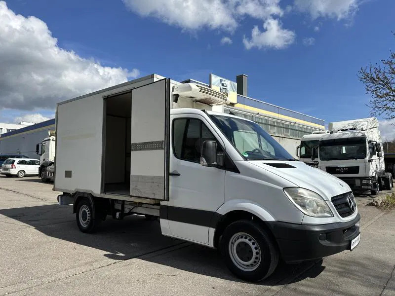 Mercedes-Benz Sprinter 315 CDI Kühlfahrzeug TK V 300 D+E Seitentüre - Малотоннажный рефрижератор: фото 2 Mercedes-Benz Sprinter 315 CDI Kühlfahrzeug TK V 300 D+E Seitentüre - Малотоннажный рефрижератор: фото 2