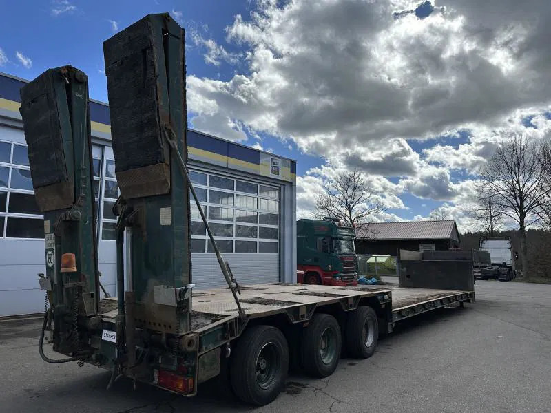 Goldhofer STZ -TL 3 -33/80 3-Achs TL 3x Lenk Rampen TÜV NEU! STZ -TL 3 -33/80 3-Achs TL 3x Lenk Rampen TÜV NEU! - Полуприцеп: фото 5 Goldhofer STZ -TL 3 -33/80 3-Achs TL 3x Lenk Rampen TÜV NEU! STZ -TL 3 -33/80 3-Achs TL 3x Lenk Rampen TÜV NEU! - Полуприцеп: фото 5