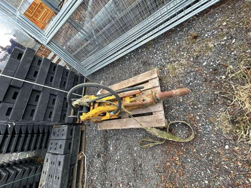 Гидромолот MONTABERT PELLE 8 TONNES / TRACTOPELLE: фото 8 Гидромолот MONTABERT PELLE 8 TONNES / TRACTOPELLE: фото 8