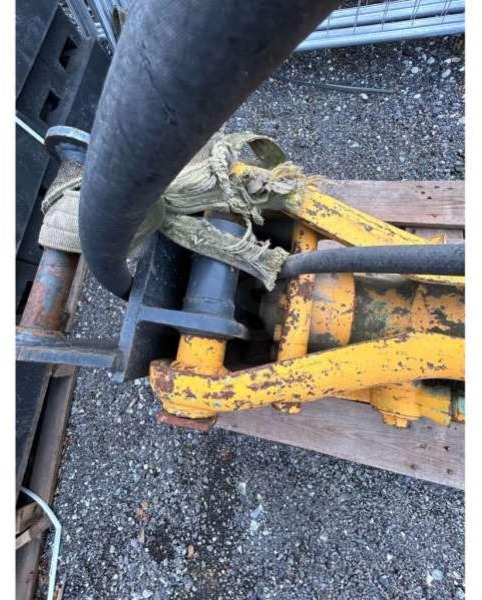 Гидромолот MONTABERT PELLE 8 TONNES / TRACTOPELLE: фото 12 Гидромолот MONTABERT PELLE 8 TONNES / TRACTOPELLE: фото 12