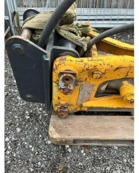 Гидромолот MONTABERT PELLE 8 TONNES / TRACTOPELLE: фото 13 Гидромолот MONTABERT PELLE 8 TONNES / TRACTOPELLE: фото 13