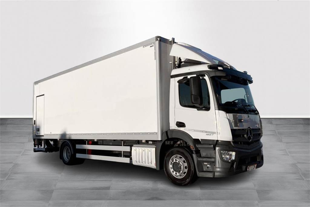 Mercedes-Benz ACTROS 1827 5 KSA - Грузовик с закрытым кузовом: фото 3 Mercedes-Benz ACTROS 1827 5 KSA - Грузовик с закрытым кузовом: фото 3