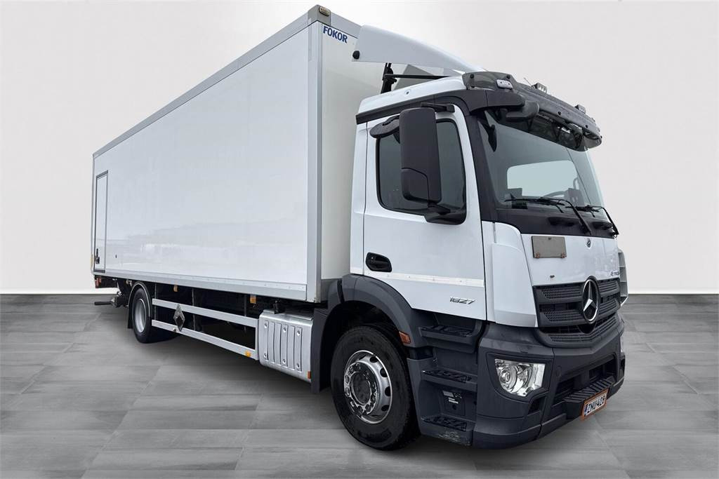 Mercedes-Benz ACTROS 1827 5 KSA-kori +PL - Грузовик с закрытым кузовом: фото 4 Mercedes-Benz ACTROS 1827 5 KSA-kori +PL - Грузовик с закрытым кузовом: фото 4