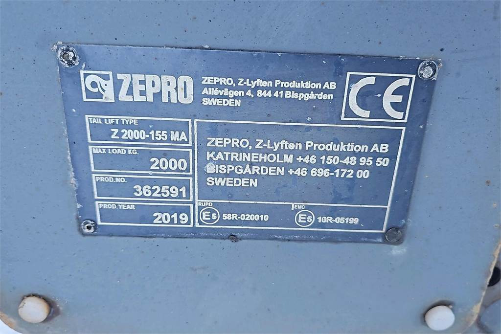 Грузовик с закрытым кузовом Mercedes-Benz ACTROS 5 1832 LNR 4x2 8,5n Fokor Ksa-umpikori: фото 12