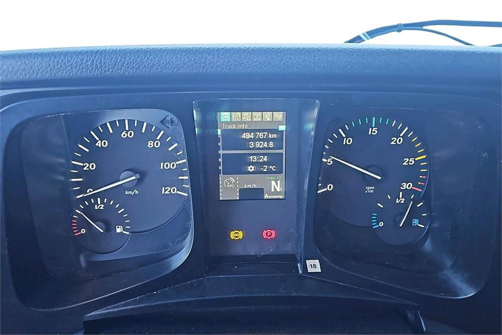 Грузовик с закрытым кузовом Mercedes-Benz ACTROS 5 1832 LNR 4x2 8,5n Fokor Ksa-umpikori: фото 23