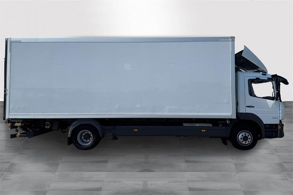 Mercedes-Benz ATEGO 1524L KSA-kori + PL - Грузовик с закрытым кузовом: фото 4 Mercedes-Benz ATEGO 1524L KSA-kori + PL - Грузовик с закрытым кузовом: фото 4