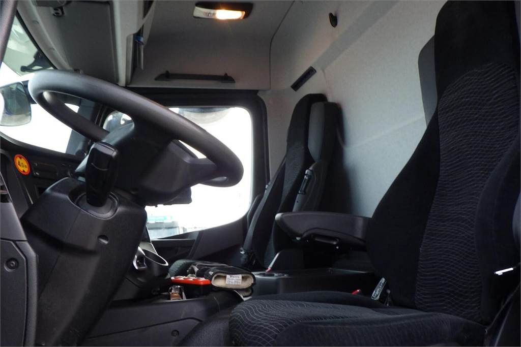 Грузовик с закрытым кузовом Mercedes-Benz Actros 5 1830Lnr KSA+PL: фото 11