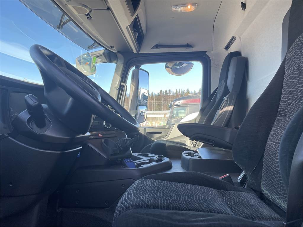 Mercedes-Benz Antos 1830L FRC kakslämpökori + PL-Nostin - Изотермический грузовик: фото 5 Mercedes-Benz Antos 1830L FRC kakslämpökori + PL-Nostin - Изотермический грузовик: фото 5