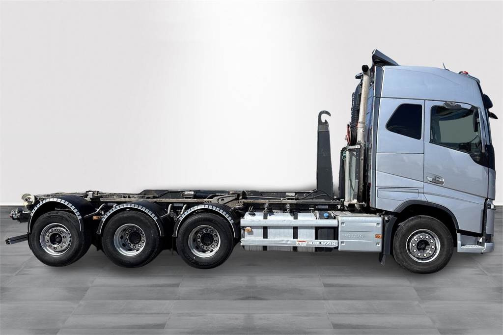 Volvo FH 16 650 - Крюковой мультилифт: фото 4 Volvo FH 16 650 - Крюковой мультилифт: фото 4