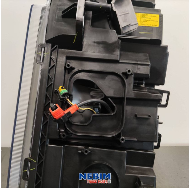 Volvo Volvo - 22239248 - Koplamp rechts FH16 Bi Xenon - Запчасти для Грузовиков: фото 4 Volvo Volvo - 22239248 - Koplamp rechts FH16 Bi Xenon - Запчасти для Грузовиков: фото 4