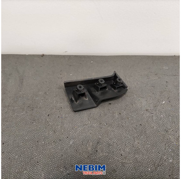 Volvo Volvo - 82453926 - Inzetstuk rechts - Запчасти для Грузовиков: фото 2 Volvo Volvo - 82453926 - Inzetstuk rechts - Запчасти для Грузовиков: фото 2