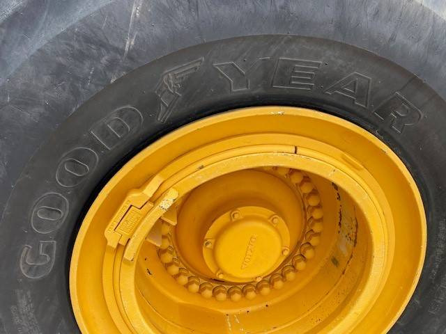 Колёсный погрузчик Volvo L 260 H 6.8 cbm MIETE / RENTAL (12002252): фото 11