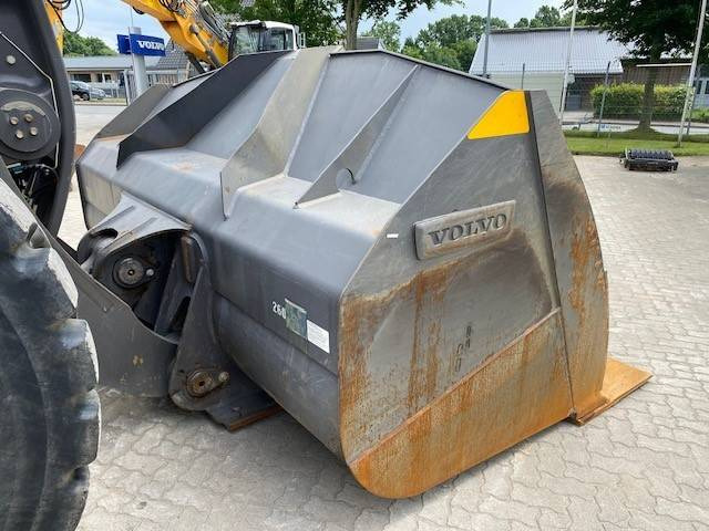 Колёсный погрузчик Volvo L 260 H 6.8 cbm MIETE / RENTAL (12002252): фото 9
