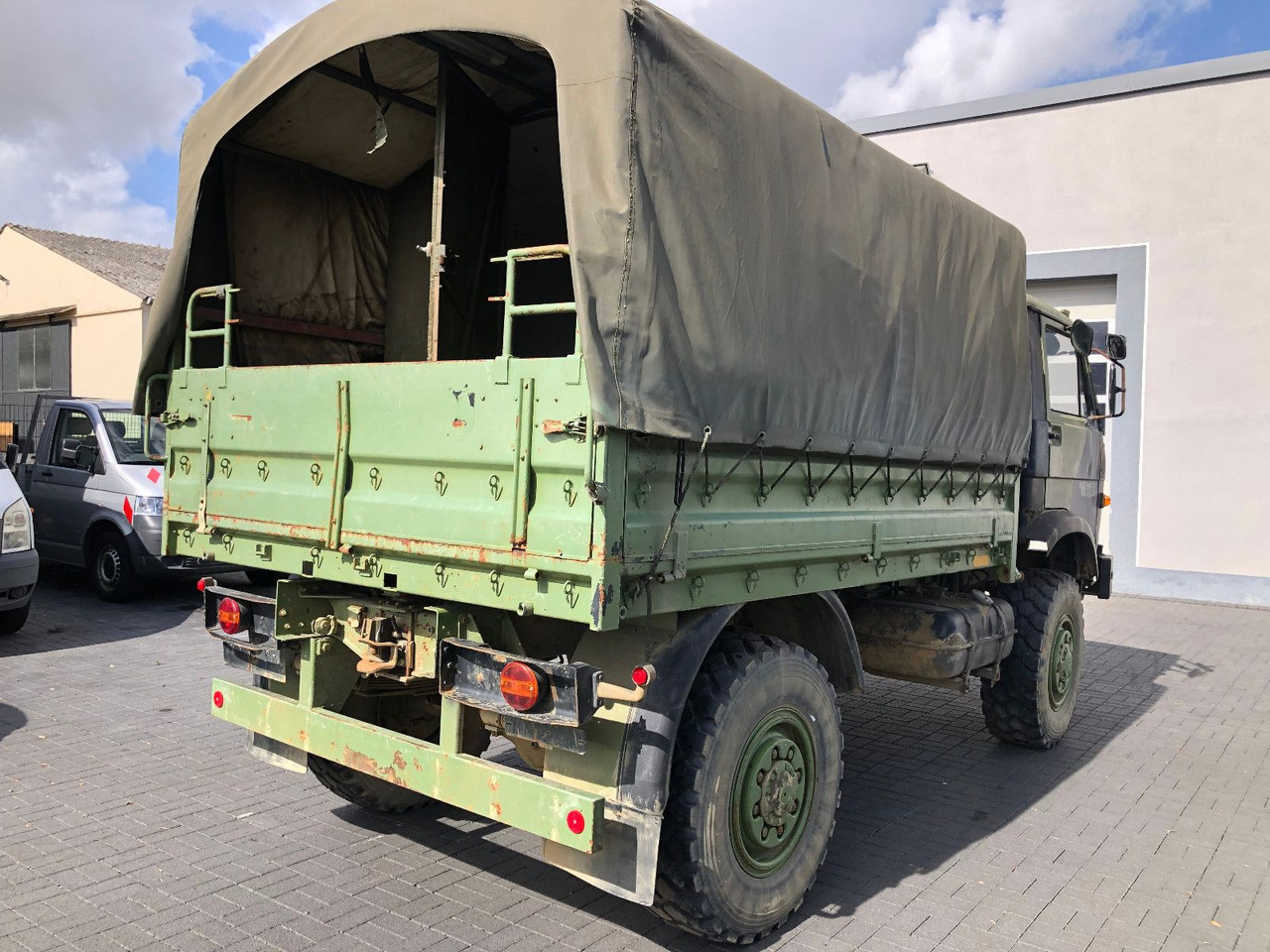 MAN 8.136 4X4 - Тентованный фургон: фото 2 MAN 8.136 4X4 - Тентованный фургон: фото 2