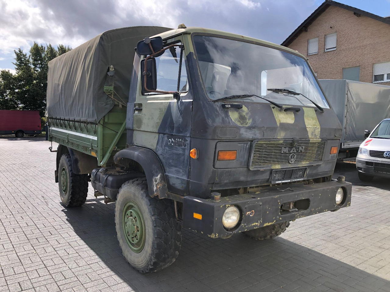 MAN 8.136 4X4 - Тентованный фургон: фото 3 MAN 8.136 4X4 - Тентованный фургон: фото 3