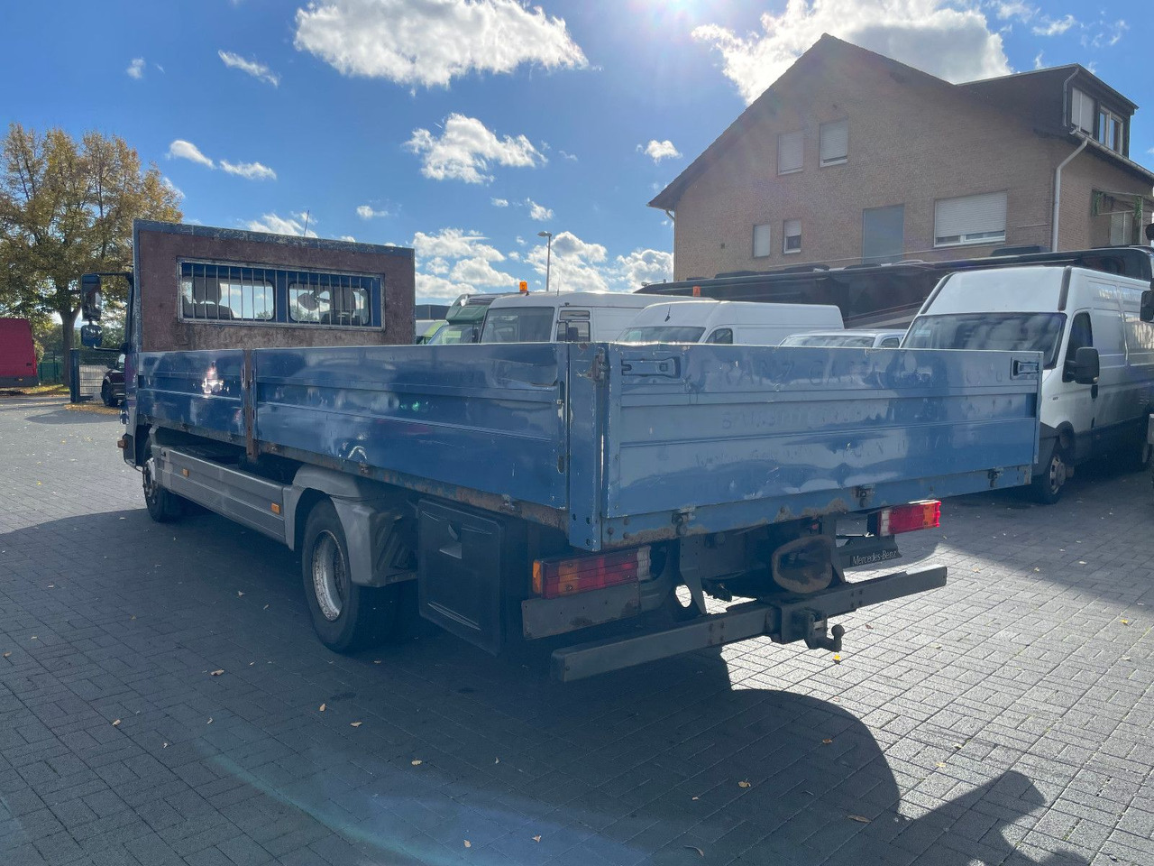 Mercedes-Benz Atego 818 Pritsche Euro 5 - Малотоннажный бортовой грузовик: фото 2 Mercedes-Benz Atego 818 Pritsche Euro 5 - Малотоннажный бортовой грузовик: фото 2