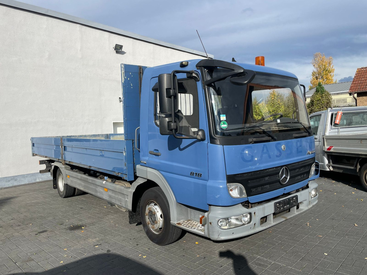 Mercedes-Benz Atego 818 Pritsche Euro 5 - Малотоннажный бортовой грузовик: фото 1 Mercedes-Benz Atego 818 Pritsche Euro 5 - Малотоннажный бортовой грузовик: фото 1
