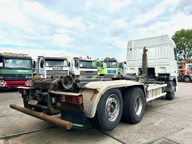 DAF 95.480 XF SPACECAB 6x2 WITH HOOK-ARM SYSTEM (EURO 3 / ZF16 MANUAL GEARBOX / ZF-INTARDER / STEEL-/AIR SUSPENSION / AIRCONDITIONIN - Крюковой мультилифт: фото 3 DAF 95.480 XF SPACECAB 6x2 WITH HOOK-ARM SYSTEM (EURO 3 / ZF16 MANUAL GEARBOX / ZF-INTARDER / STEEL-/AIR SUSPENSION / AIRCONDITIONIN - Крюковой мультилифт: фото 3