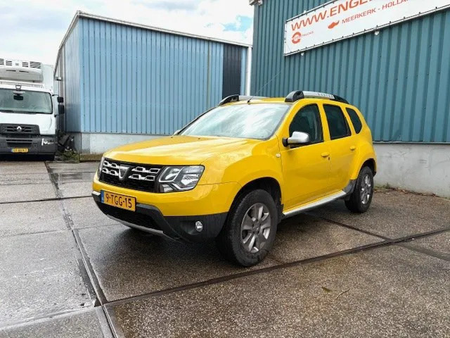 Dacia Duster 1.5DCI 4x4 MINI MPV (6 GEARS MANUAL GEARBOX / AIRCONDITIONING / CRUISE CONTROL / ETC.) - Легковой автомобиль: фото 1 Dacia Duster 1.5DCI 4x4 MINI MPV (6 GEARS MANUAL GEARBOX / AIRCONDITIONING / CRUISE CONTROL / ETC.) - Легковой автомобиль: фото 1