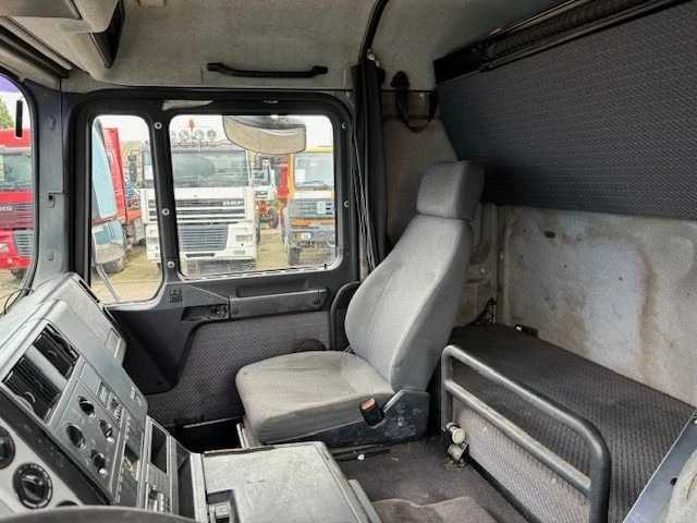 MAN 26.414 FNL-T (6-CILINDERHEADS) 6x4 CHASSIS (EURO 2 / ZF16 MANUAL GEARBOX / REDUCTION AXLES) лизинг MAN 26.414 FNL-T (6-CILINDERHEADS) 6x4 CHASSIS (EURO 2 / ZF16 MANUAL GEARBOX / REDUCTION AXLES): фото 9