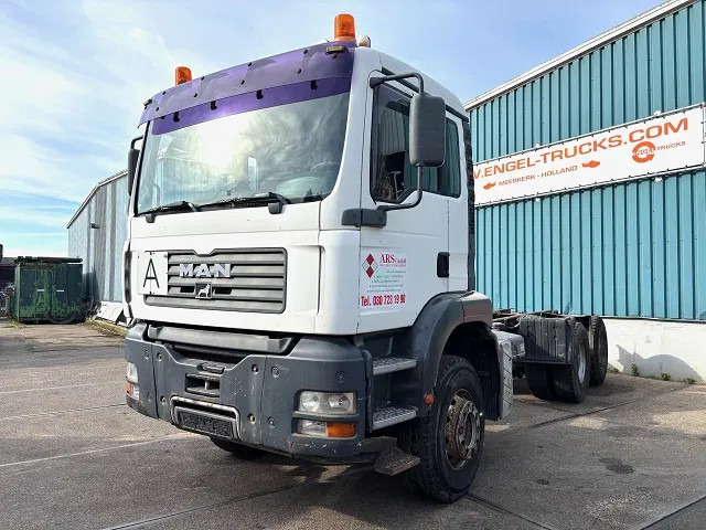 MAN TGA 33.460 6x4 FULL STEEL CHASSIS (6-CILINDER HEADS) (ZF16 MANUAL GEARBOX / FULL STEEL SUSPENSION / REDUCTIONS AXLES / AIRCONDIT - Грузовик-шасси: фото 1 MAN TGA 33.460 6x4 FULL STEEL CHASSIS (6-CILINDER HEADS) (ZF16 MANUAL GEARBOX / FULL STEEL SUSPENSION / REDUCTIONS AXLES / AIRCONDIT - Грузовик-шасси: фото 1