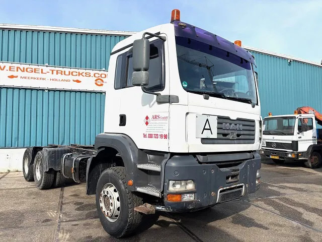 MAN TGA 33.460 6x4 FULL STEEL CHASSIS (6-CILINDER HEADS) (ZF16 MANUAL GEARBOX / FULL STEEL SUSPENSION / REDUCTIONS AXLES / AIRCONDIT - Грузовик-шасси: фото 2 MAN TGA 33.460 6x4 FULL STEEL CHASSIS (6-CILINDER HEADS) (ZF16 MANUAL GEARBOX / FULL STEEL SUSPENSION / REDUCTIONS AXLES / AIRCONDIT - Грузовик-шасси: фото 2