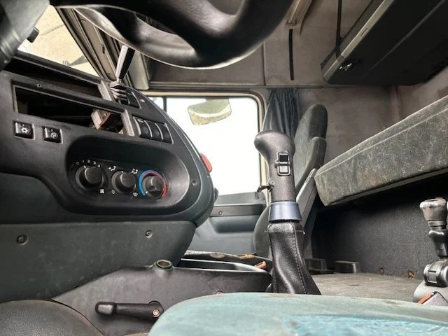 Тягач DAF 95.430 XF SPACECAB (EURO 2 / ZF16 MANUAL GEARBOX / ZF-INTARDER / AIRCONDITIONING): фото 7