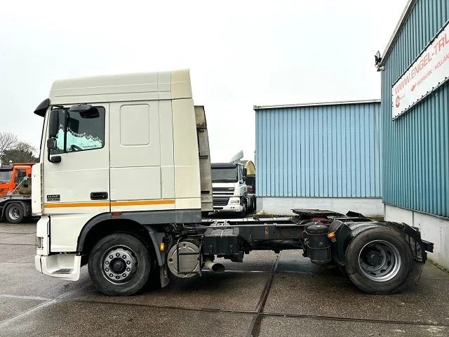 DAF 95.430 XF SPACECAB (EURO 3 / ZF16 MANUAL GEARBOX / ZF-INTARDER / AIRCONDITIONING / 870 LITER DIESELTANK) - Тягач: фото 5 DAF 95.430 XF SPACECAB (EURO 3 / ZF16 MANUAL GEARBOX / ZF-INTARDER / AIRCONDITIONING / 870 LITER DIESELTANK) - Тягач: фото 5