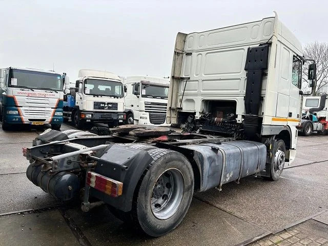 DAF 95.430 XF SPACECAB (EURO 3 / ZF16 MANUAL GEARBOX / ZF-INTARDER / AIRCONDITIONING / 870 LITER DIESELTANK) - Тягач: фото 3 DAF 95.430 XF SPACECAB (EURO 3 / ZF16 MANUAL GEARBOX / ZF-INTARDER / AIRCONDITIONING / 870 LITER DIESELTANK) - Тягач: фото 3