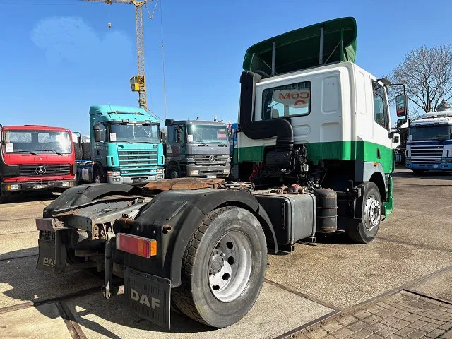 DAF CF 85.380 SLEEPERCAB 4x2 TRACTOR UNIT (EURO 4 / ZF16 MANUAL GEARBOX / P.T.O. / AIRCONDITIONING) - Тягач: фото 3 DAF CF 85.380 SLEEPERCAB 4x2 TRACTOR UNIT (EURO 4 / ZF16 MANUAL GEARBOX / P.T.O. / AIRCONDITIONING) - Тягач: фото 3