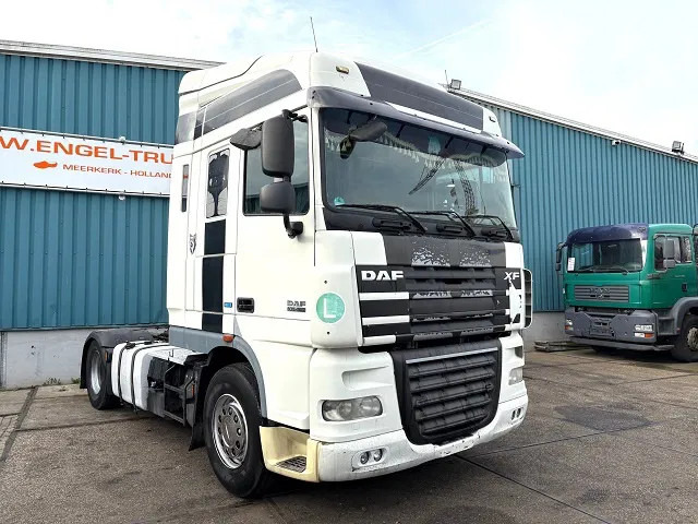 DAF XF 105.460 ATE SPACECAB (EURO 5 / ZF16 MANUAL GEARBOX / 995+500 LITER DIESELTANK / FRIDGE UNDER BED / ETC.) - Тягач: фото 2 DAF XF 105.460 ATE SPACECAB (EURO 5 / ZF16 MANUAL GEARBOX / 995+500 LITER DIESELTANK / FRIDGE UNDER BED / ETC.) - Тягач: фото 2