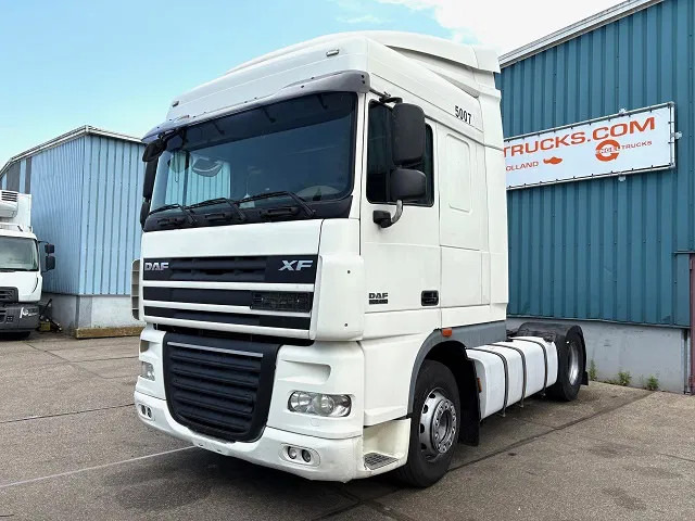 DAF XF 105.460 SPACECAB (4 IDENTICAL UNITS AVAILBLE) (ZF16 MANUAL GEARBOX / MX-BRAKE / 870+430 LITER TANK / FRIDGE / AIRCONDITIONING - Тягач: фото 1 DAF XF 105.460 SPACECAB (4 IDENTICAL UNITS AVAILBLE) (ZF16 MANUAL GEARBOX / MX-BRAKE / 870+430 LITER TANK / FRIDGE / AIRCONDITIONING - Тягач: фото 1