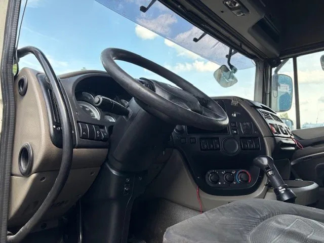 Тягач DAF XF 105.460 SPACECAB (ZF-MANUAL GEARBOX / 2x DIESELTANK / MX-ENGINE BRAKE / AIRCONDITIONING / FRIDGE / ETC.: фото 7