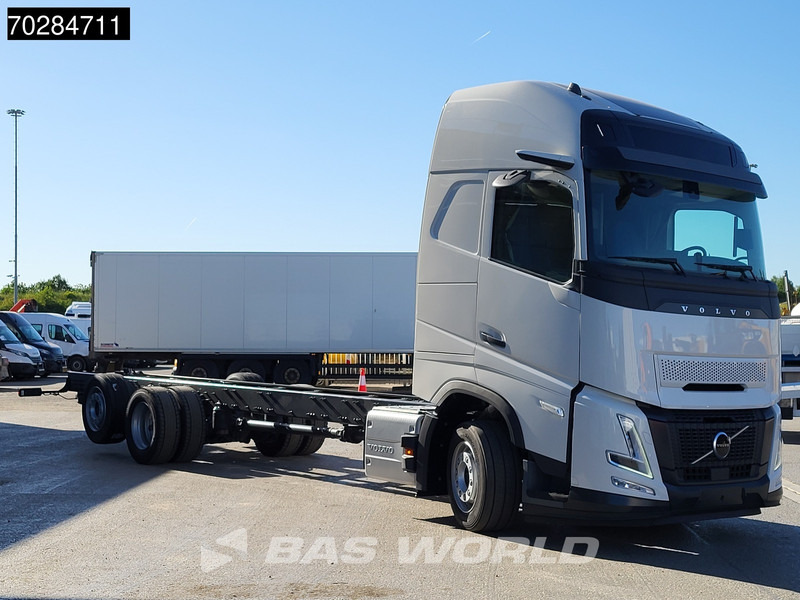 Volvo FH 62 R AERO 6X2 NEW Horsetruck chassis Lift+Lenkachse Dynamic Steering Mirror cam Euro 6 - Грузовик: фото 3 Volvo FH 62 R AERO 6X2 NEW Horsetruck chassis Lift+Lenkachse Dynamic Steering Mirror cam Euro 6 - Грузовик: фото 3